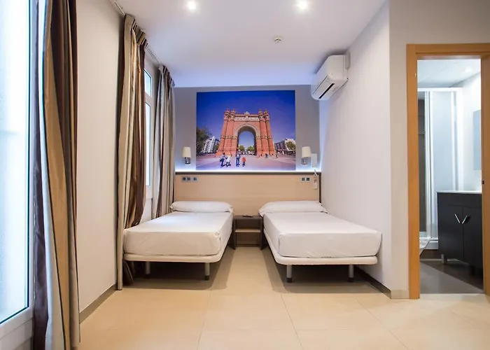 Pensjonat Flores Ramblas 2*