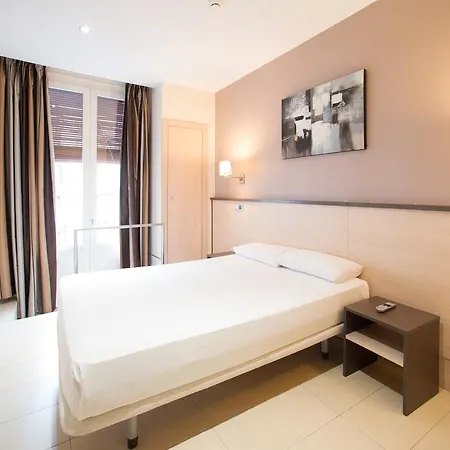 Guest house Flores Ramblas 2*